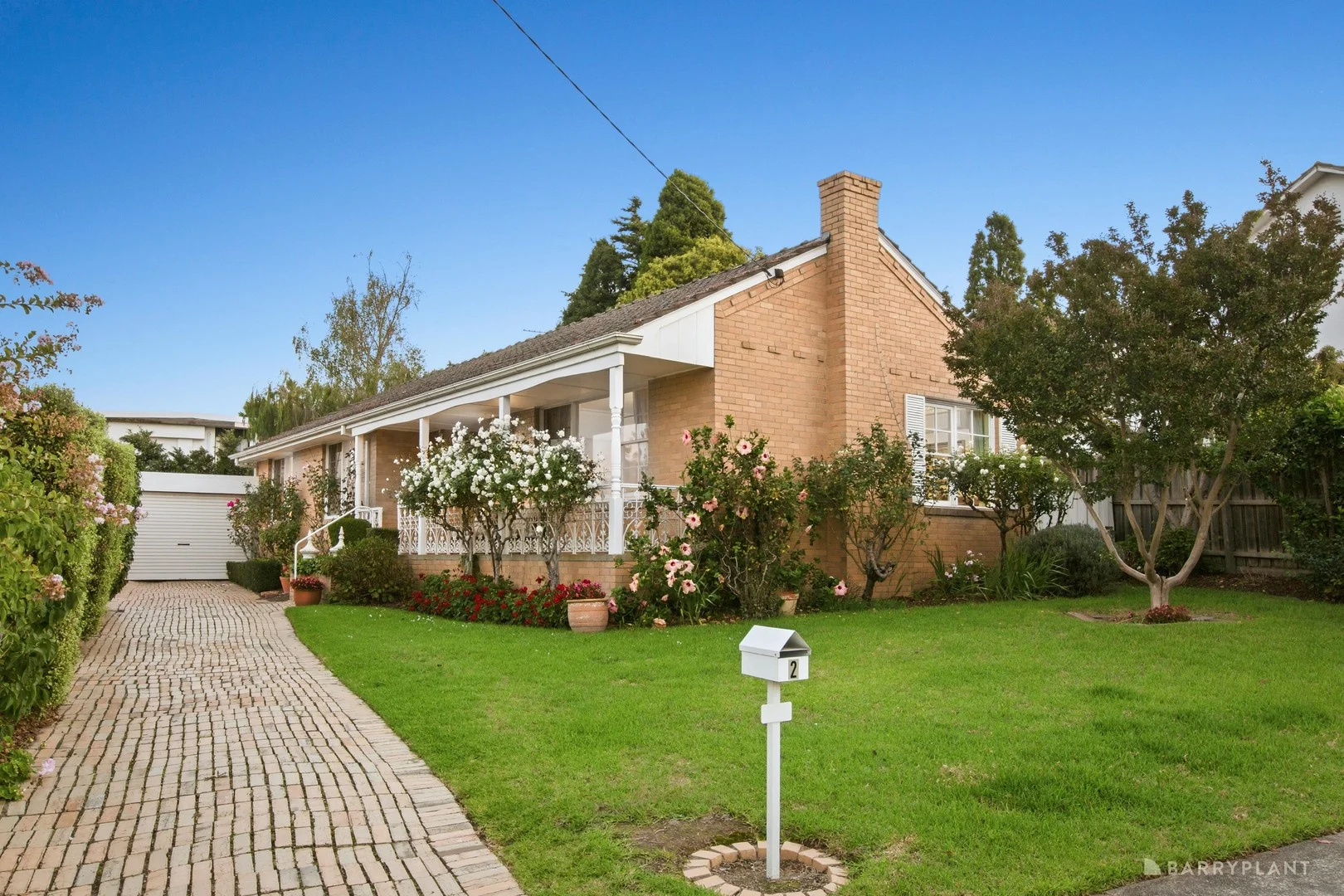 2 Winston Drive, Doncaster VIC 3108