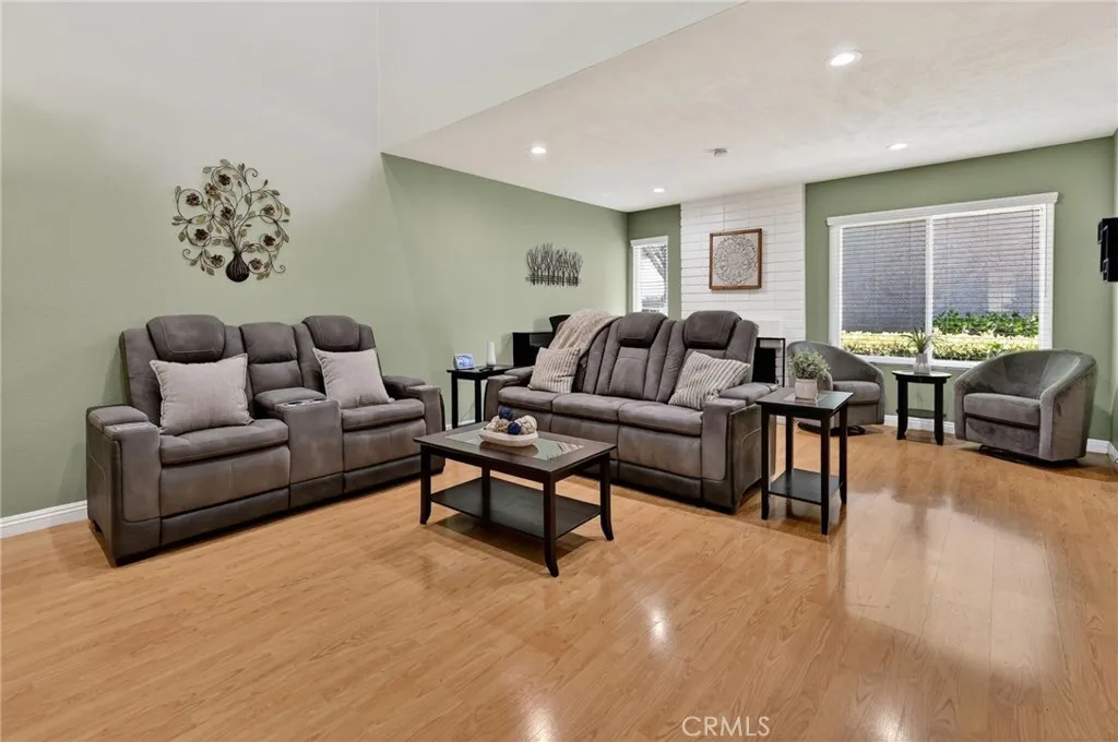 Additional image 34 of 25 Cheyenne, Irvine, CA 92604