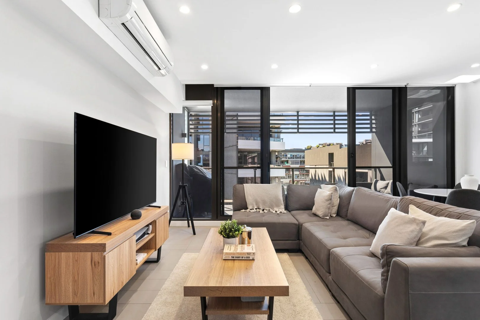 519/850 Bourke Street, Waterloo NSW 2017