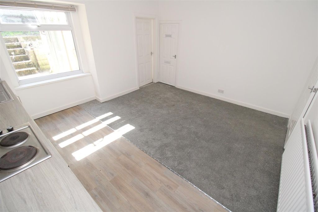 Additional image 4 of 1 bed flat to rentNeath Road Briton Ferry, Neath SA11