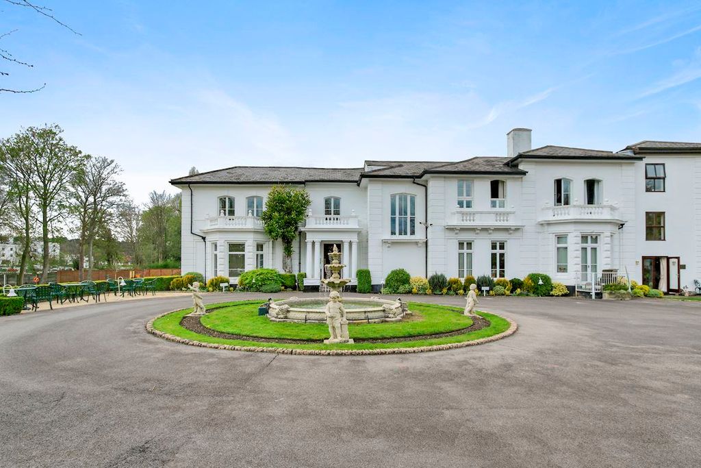 Additional image 4 of 1 bed flat to rentEvenlode, Thamesfield Village, Henley-On-Thames RG9