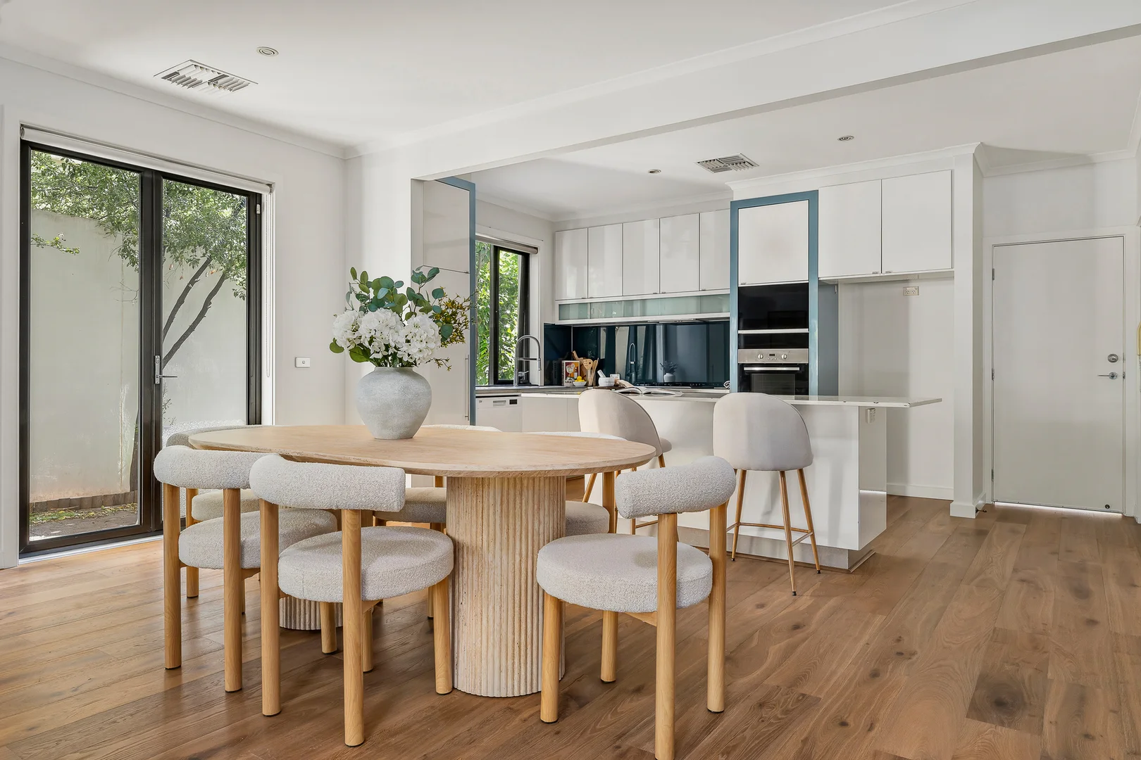 Additional image 5 of 128 Beach Street, Port Melbourne VIC 3207