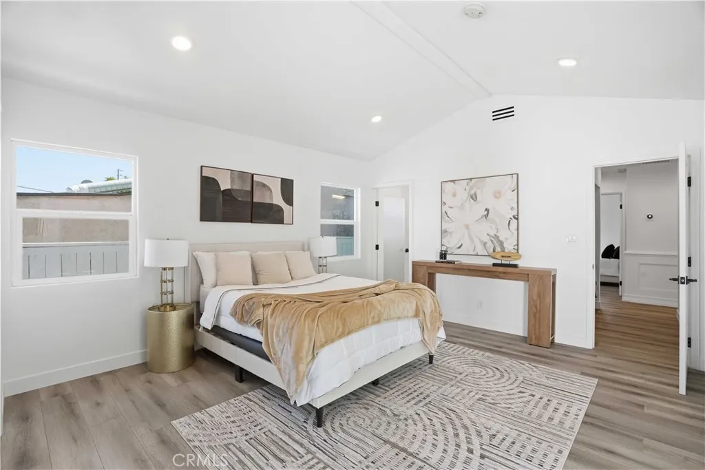 Additional image 64 of 17721 Burbank Blvd, Encino, CA 91316
