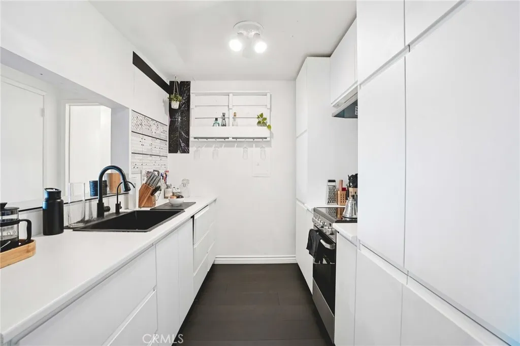 Additional image 24 of 5460 White Oak Ave Unit C315, Encino, CA 91316
