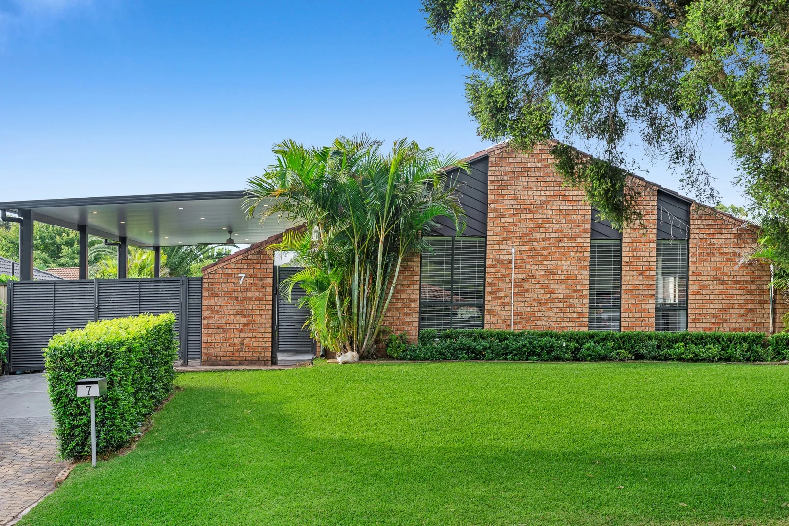 7 Nott Place, Mount Annan NSW 2567