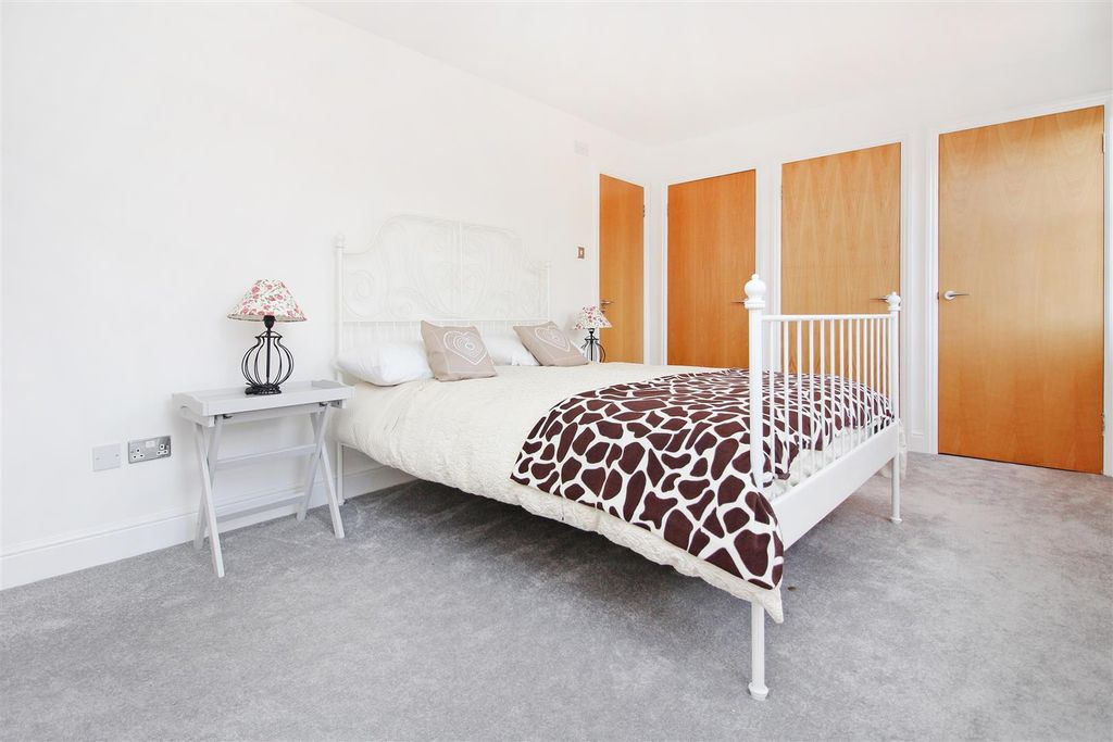 Additional image 5 of 2 bed flat to rentSt. Marys Street, Canterbury, Kent CT1