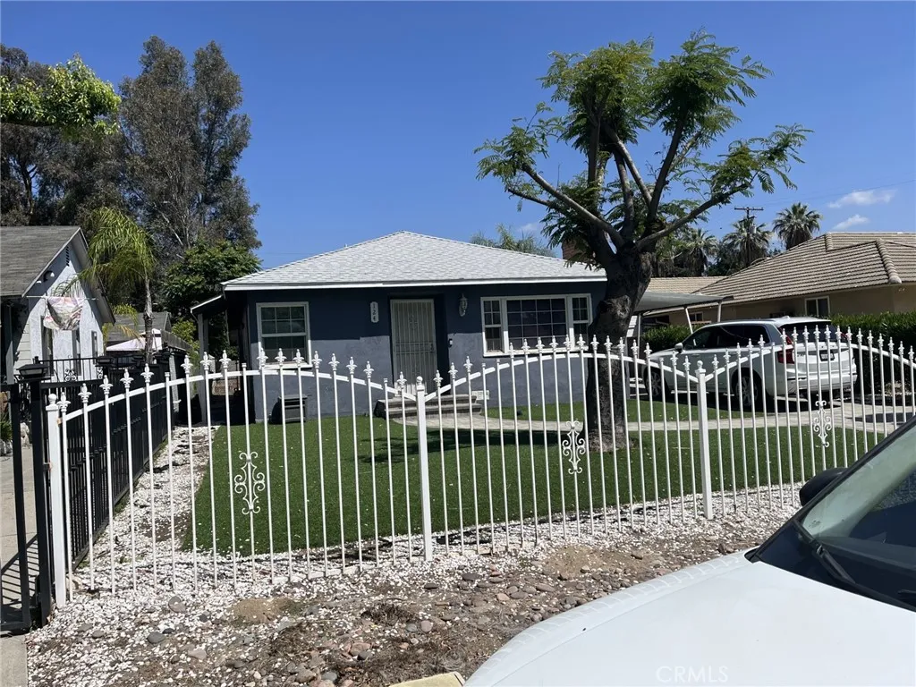 124 E 18th St, San Bernardino, CA 92404