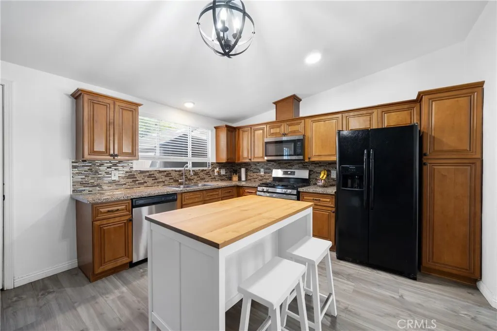 Additional image 9 of 28025 Dakota Dr, Menifee, CA 92587