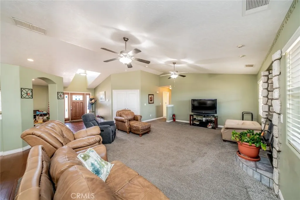Additional image 62 of 10636 Larch Rd, Oak Hills, CA 92344