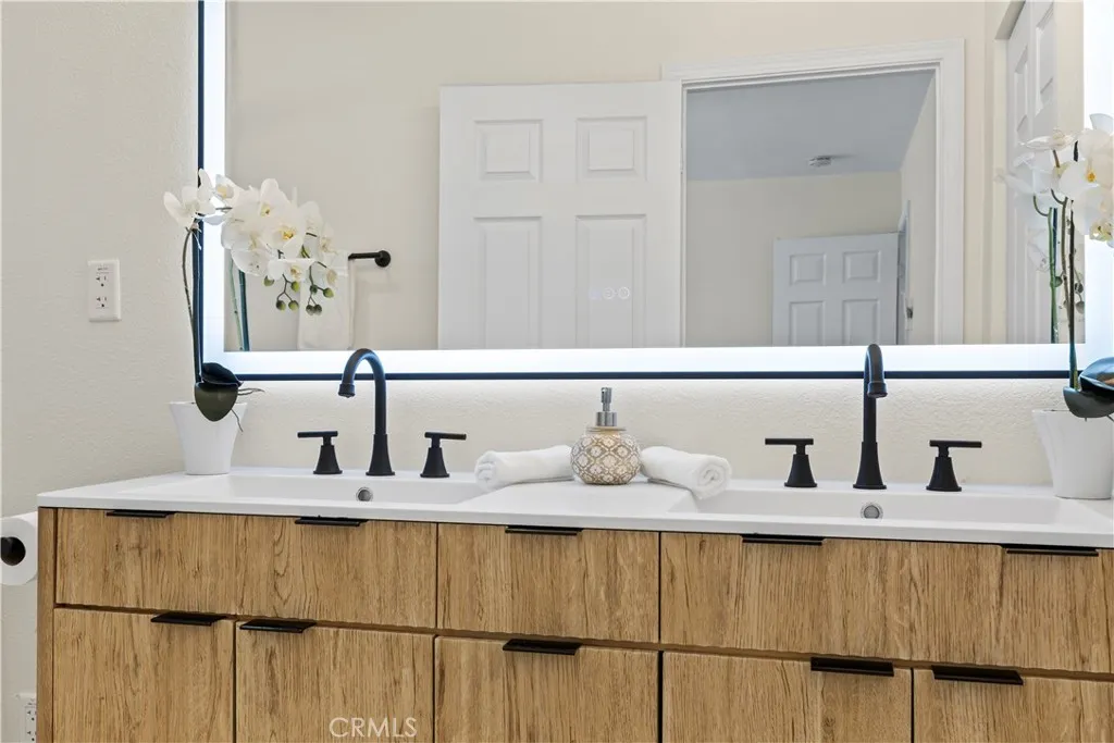 Additional image 87 of 1019 S Hickory St, Santa Ana, CA 92701