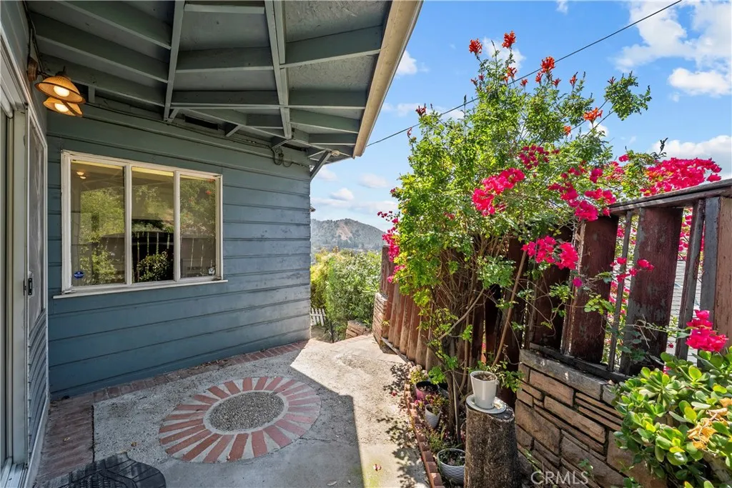 Additional image 31 of 649 Atkins Dr, Glendale, CA 91206