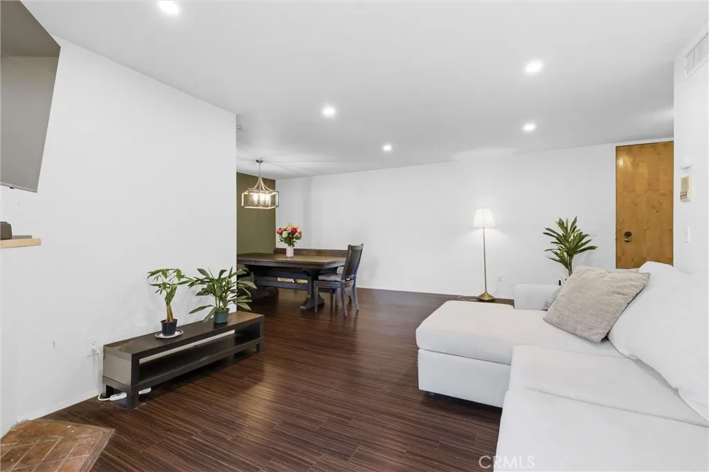 Additional image 11 of 4275 Via Arbolada Unit 210, Los Angeles, CA 90042