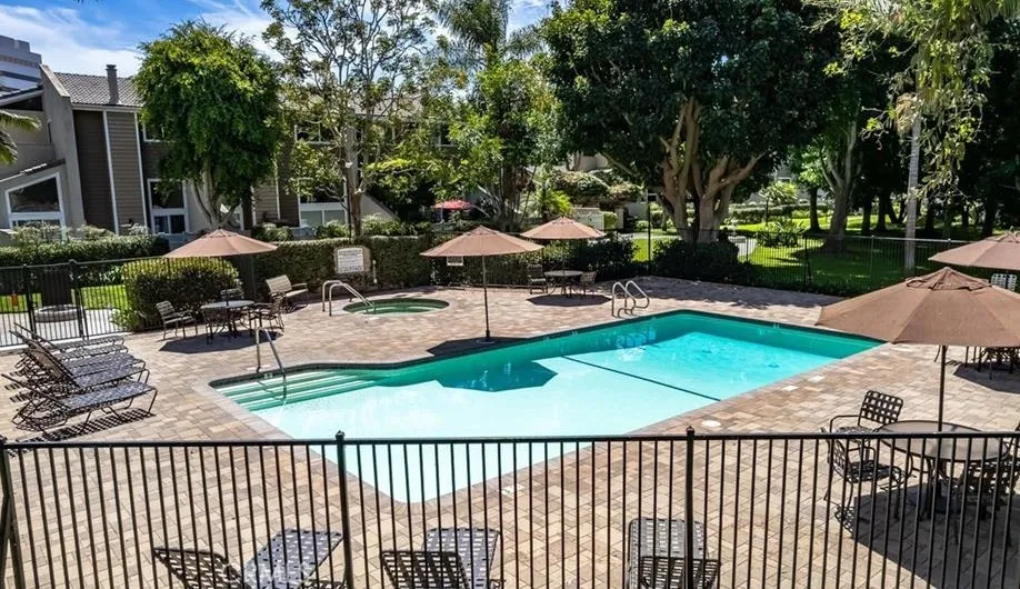 Additional image 34 of 18697 Club Ln, Huntington Beach, CA 92648