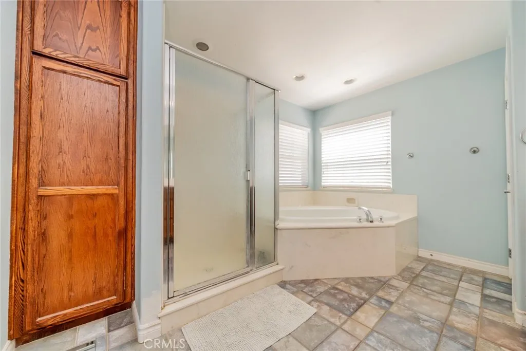 Additional image 27 of 10636 Larch Rd, Oak Hills, CA 92344