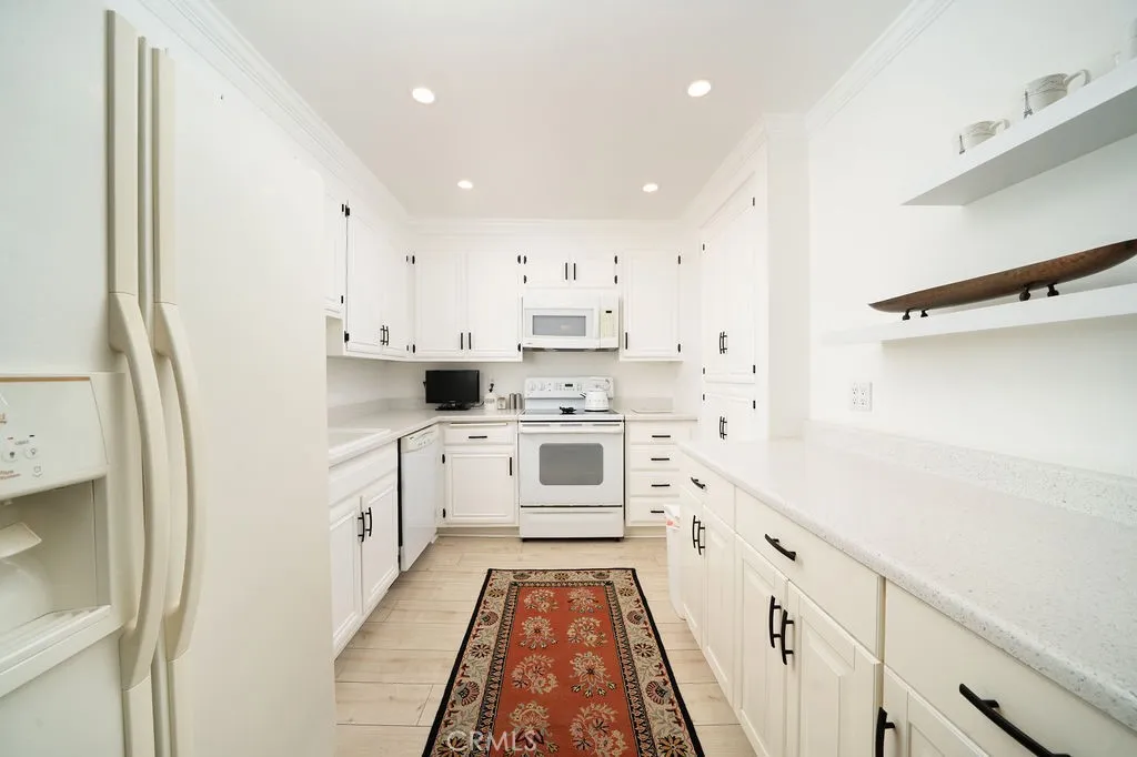 Additional image 79 of 101 Scholz Plaza Ph 16, Newport Beach, CA 92663