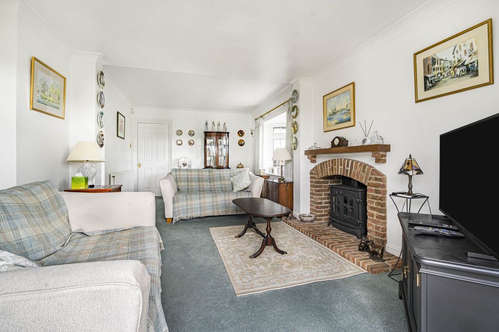 Additional image 8 of 2 bed detached house to rentDowns Lane, Leatherhead KT22