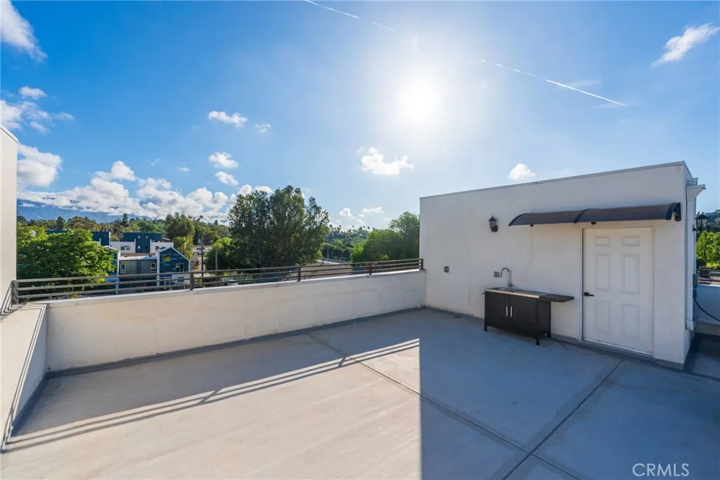 Additional image 53 of 714 N Chestnut Avenue, Los Angeles, CA 90042