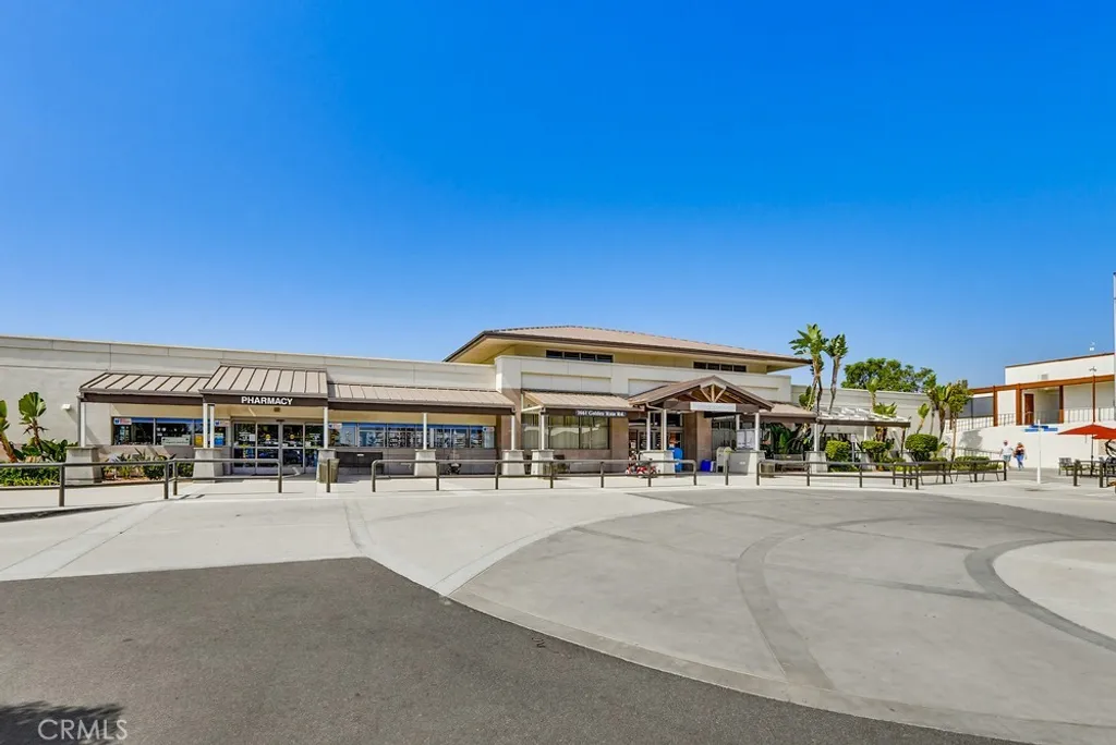 13580 Cedar Crest Lane Unit 110L, Seal Beach, CA 90740
