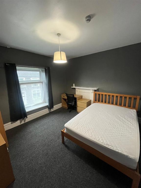 1 bed semi-detached house to rentWood Road Treforest, Pontypridd CF37