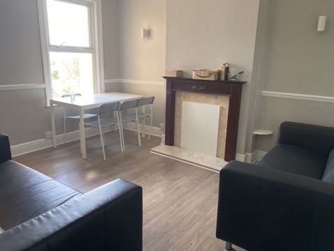 Coronation Avenue, Bath BA2