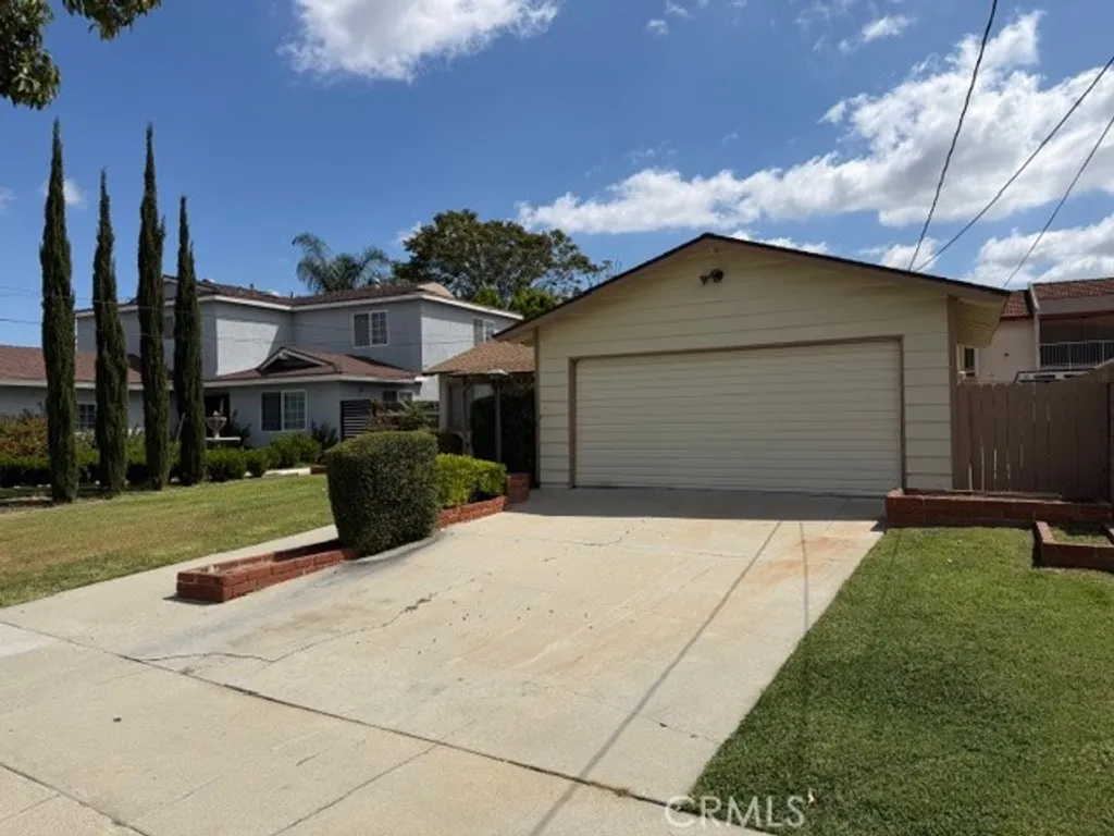 Additional image 3 of 20626 Roseton Ave, Lakewood, CA 90715