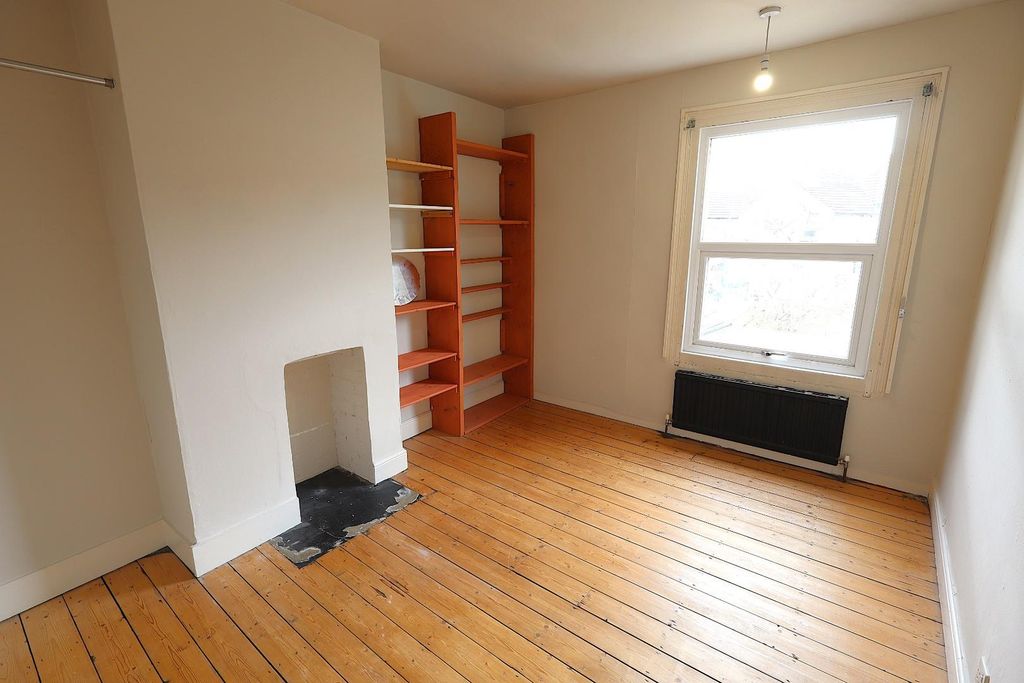 Additional image 11 of 3 bed end terrace house to rentGammons Lane, Watford WD24