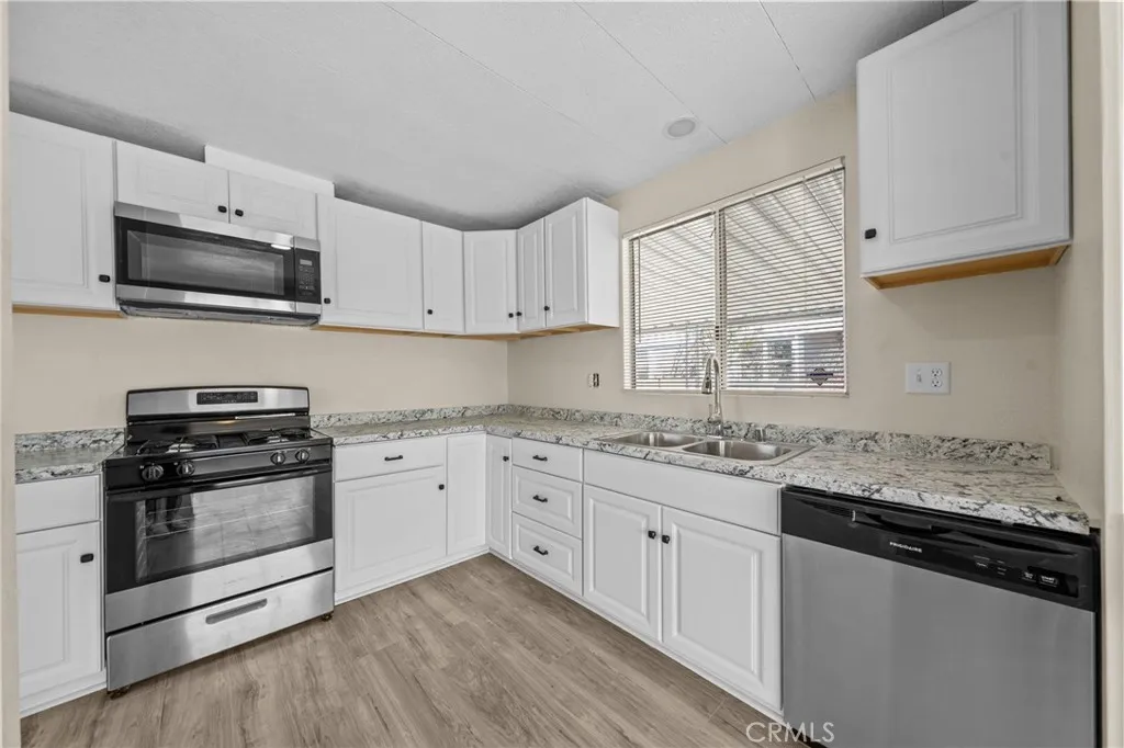 Additional image 47 of 44732 Cornish Ave, Hemet, CA 92544