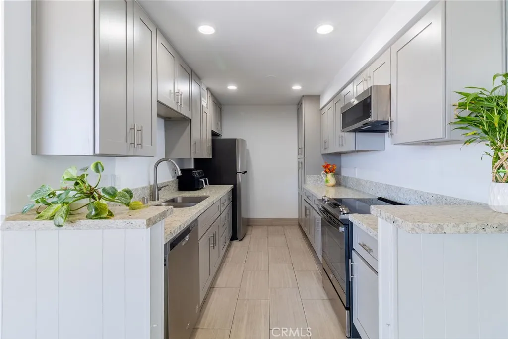Additional image 6 of 2260 N North Cahuenga Boulevard Unit 302, Los Angeles, CA 90068