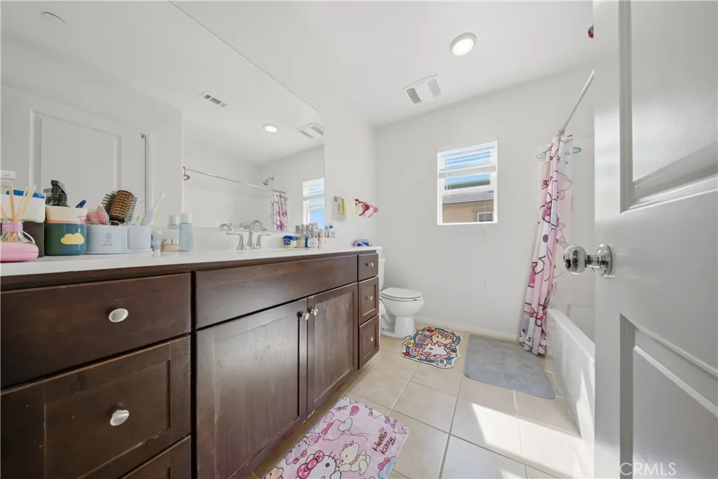 Additional image 43 of 44137 37th St W, Lancaster, CA 93536