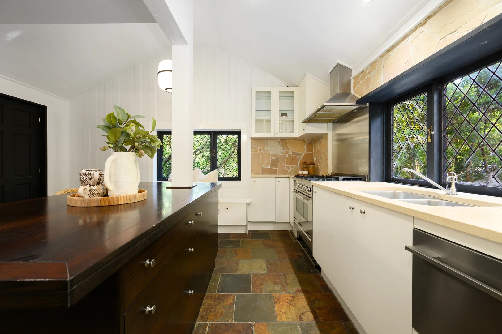 Additional image 7 of 87 Kinabalu Drive, Tamborine Mountain QLD 4272