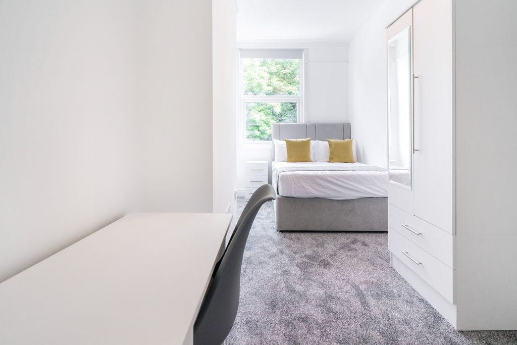 Additional image 10 of 6 bed flat to rentWilmslow Road, Fallowfield, Manchester M14