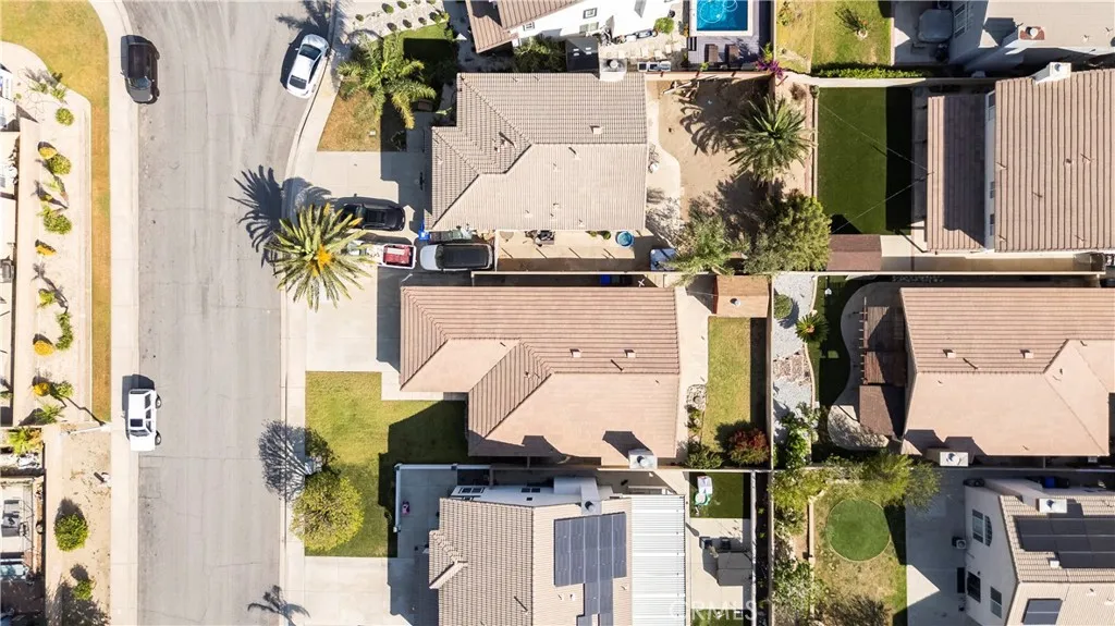 15001 Roundup Ln, Fontana, CA 92336