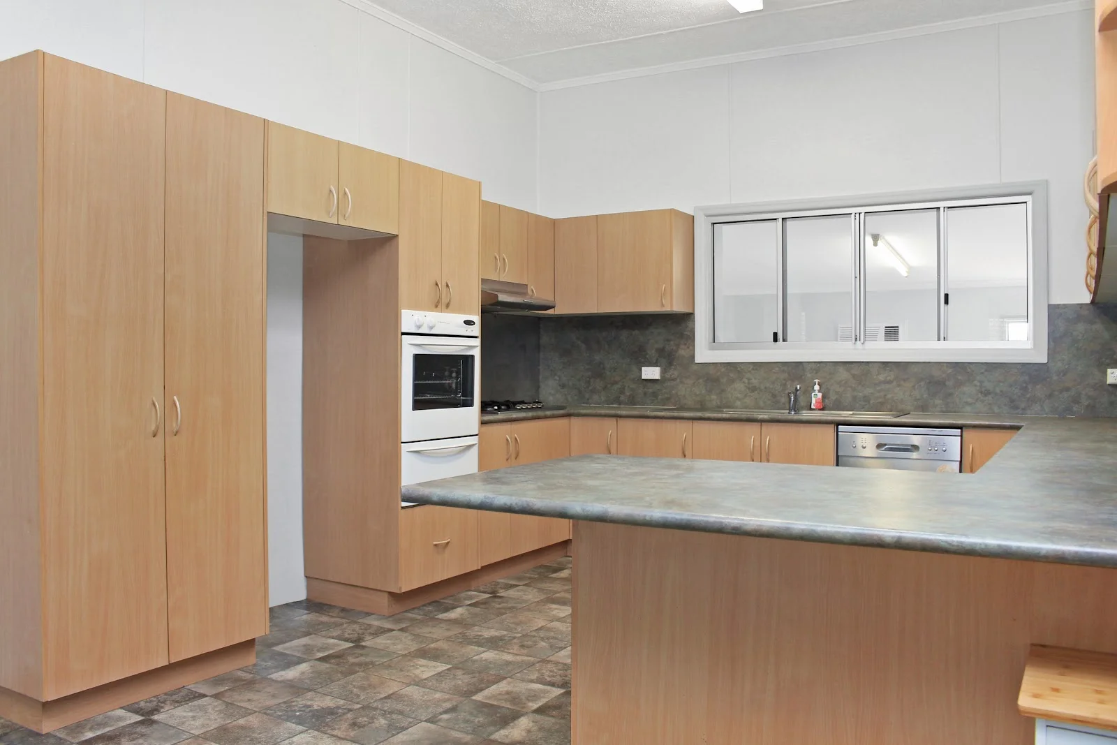 Additional image 4 of 84 Deane Street, Charters Towers City QLD 4820