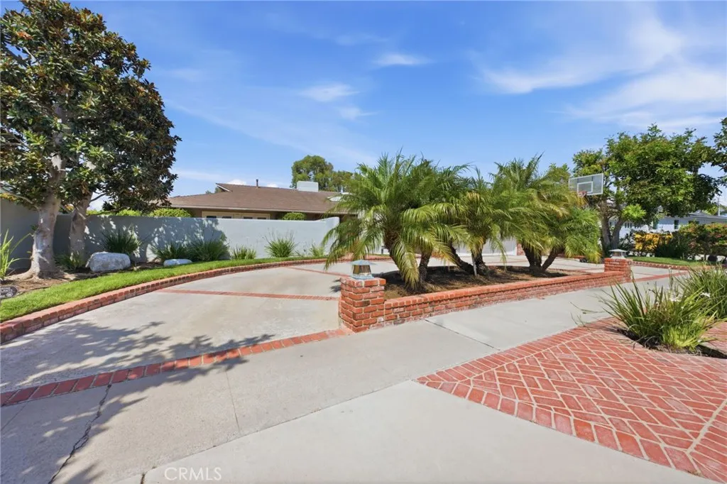Additional image 4 of 1633 Santiago Dr, Newport Beach, CA 92660