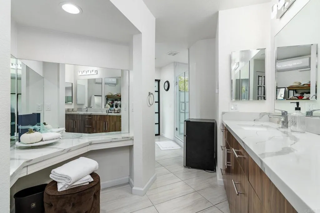 Additional image 78 of 6105 Avenida Chamnez, La Jolla, CA 92037