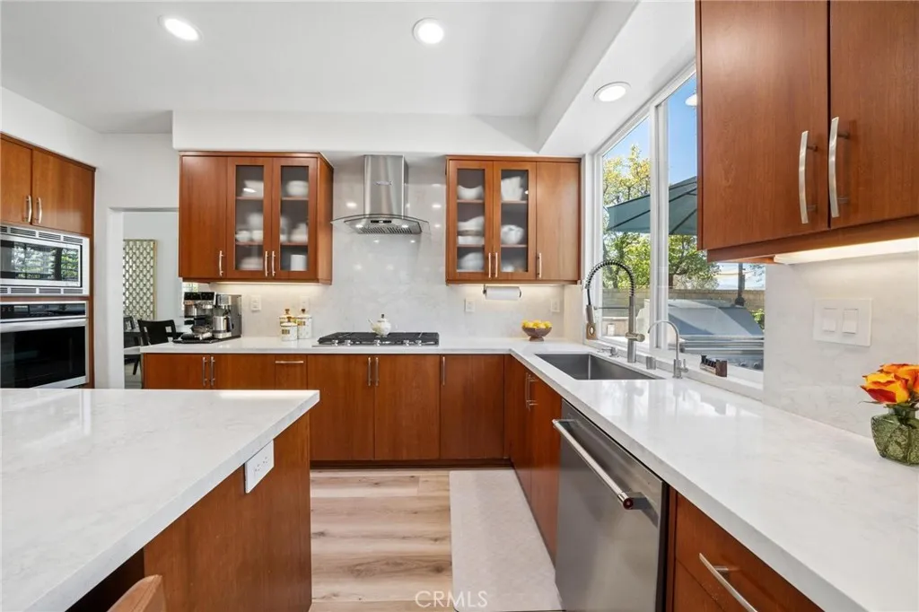 Additional image 16 of 23327 Summerglen Place, Valencia, CA 91354