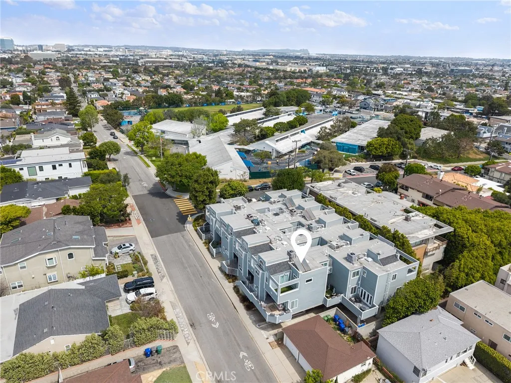 Additional image 80 of 1300 12th Street Unit E, Manhattan Beach, CA 90266