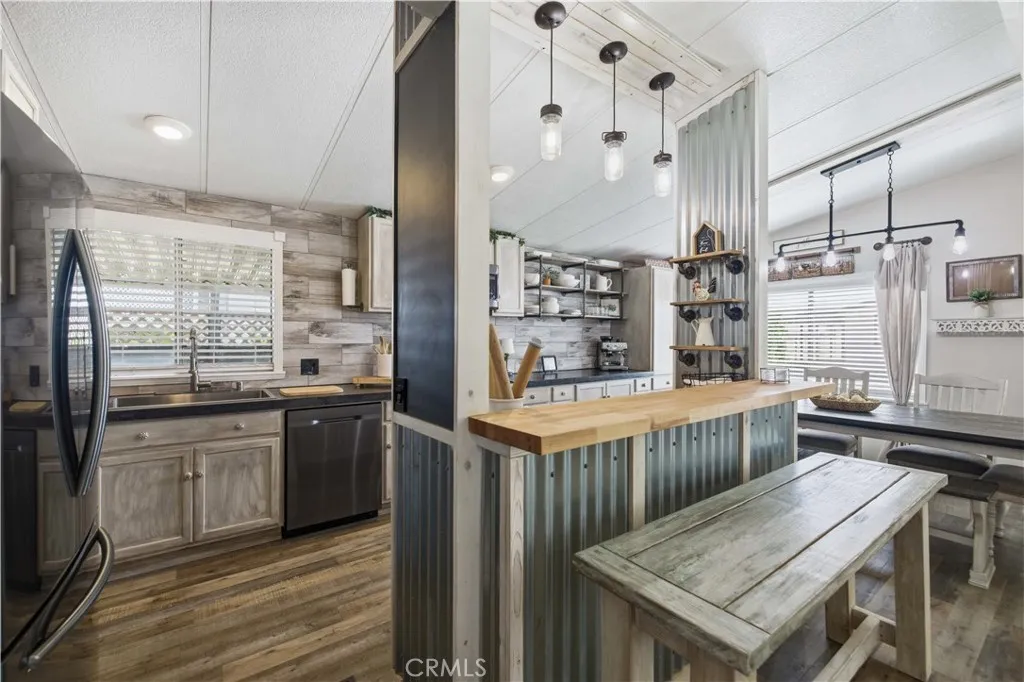 Additional image 60 of 45465 25th Street E Unit 11, Lancaster, CA 93535
