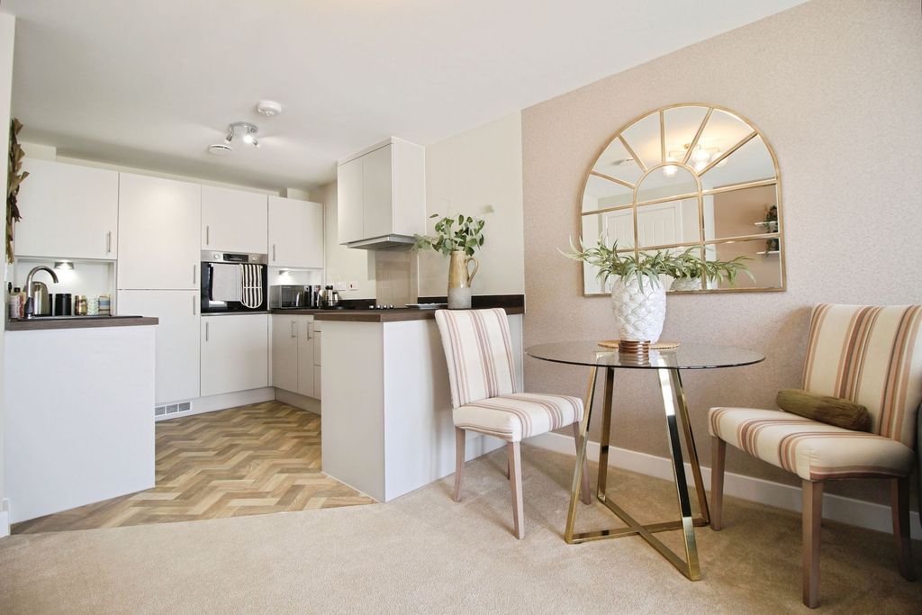 Additional image 2 of 1 bed flat to rentPeglars Way, Swindon SN1