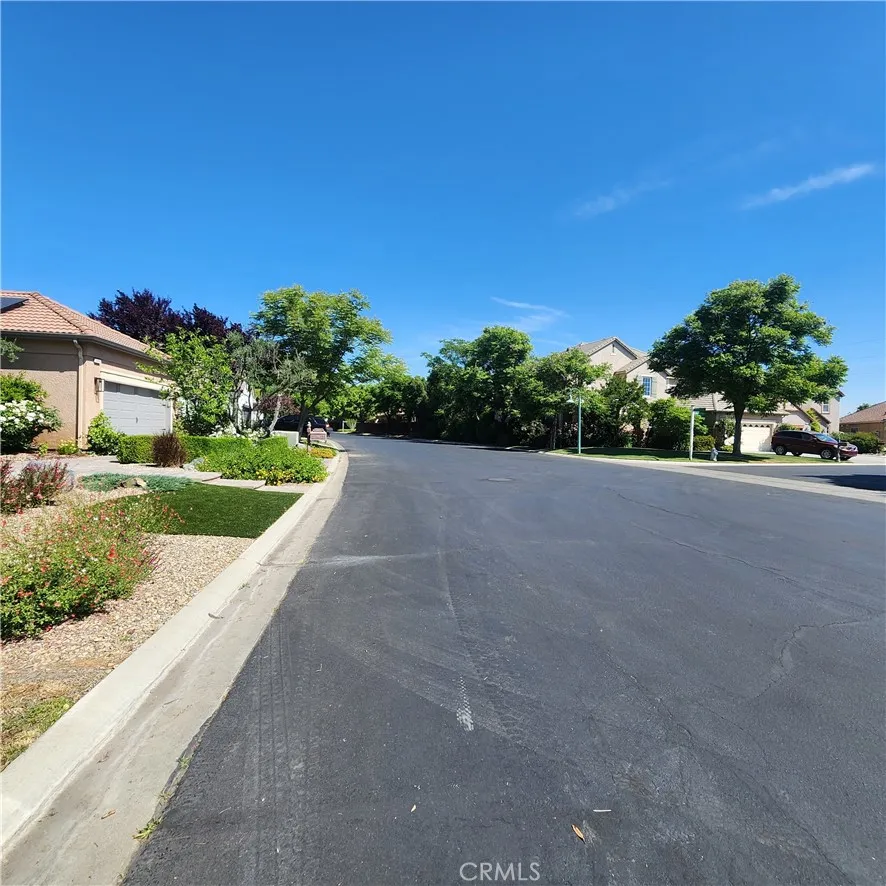 Additional image 105 of 4479 N Emerald Peak Drive, Clovis, CA 93619