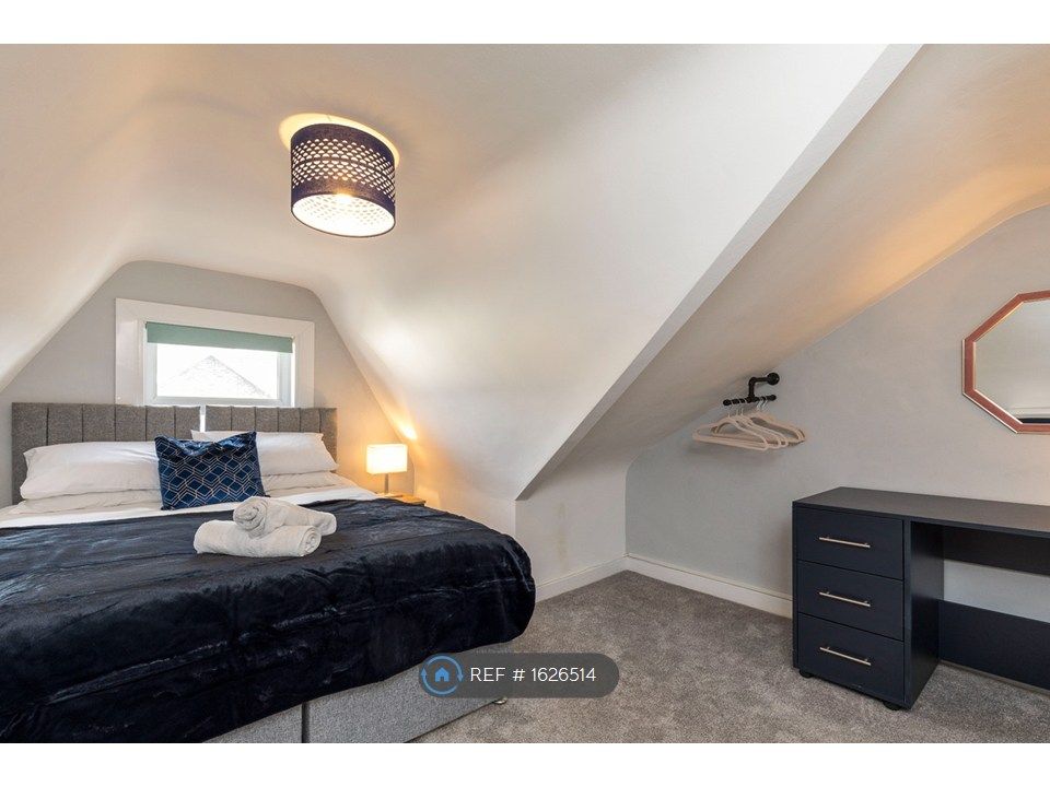 Additional image 18 of 4 bed semi-detached house to rentNorfolk Road, Horsham RH12