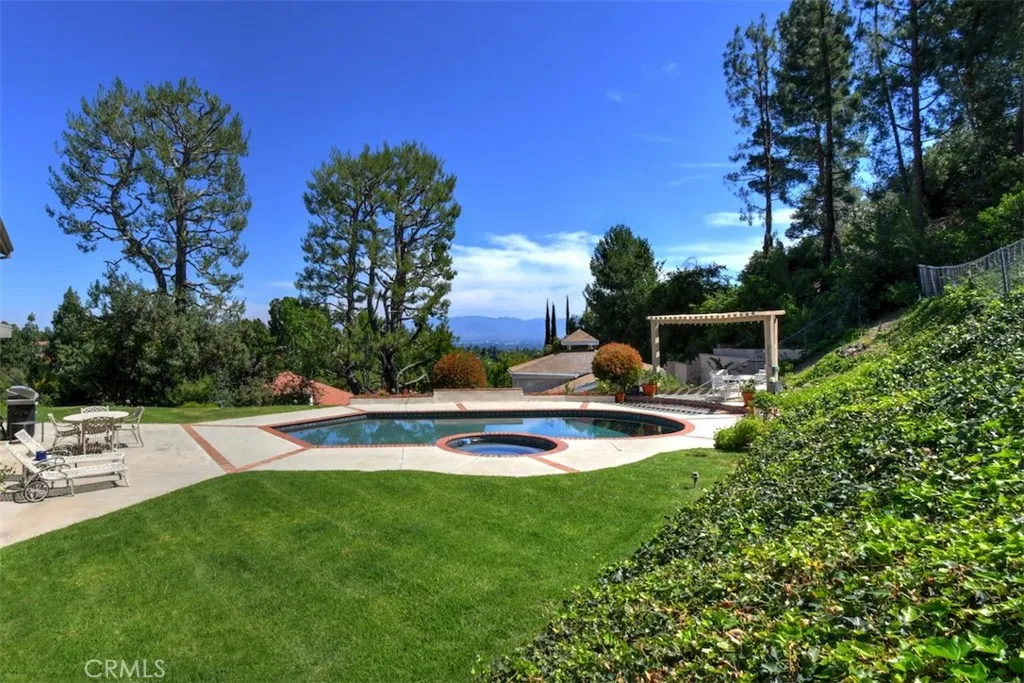Additional image 106 of 19970 Greenbriar Drive, Tarzana, CA 91356