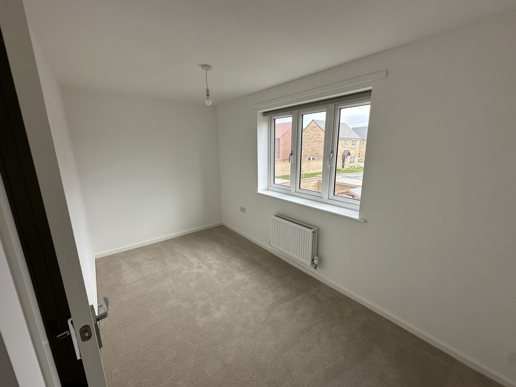 Additional image 9 of 3 bed town house to rentEpping Drive, Peterborough PE7