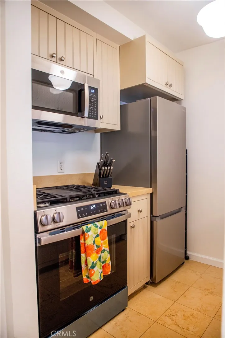 Additional image 21 of 950 N Kings Road Unit 168, West Hollywood, CA 90069