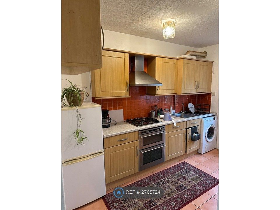 Additional image 4 of 3 bed semi-detached house to rentMoulin Circus, Glasgow G52
