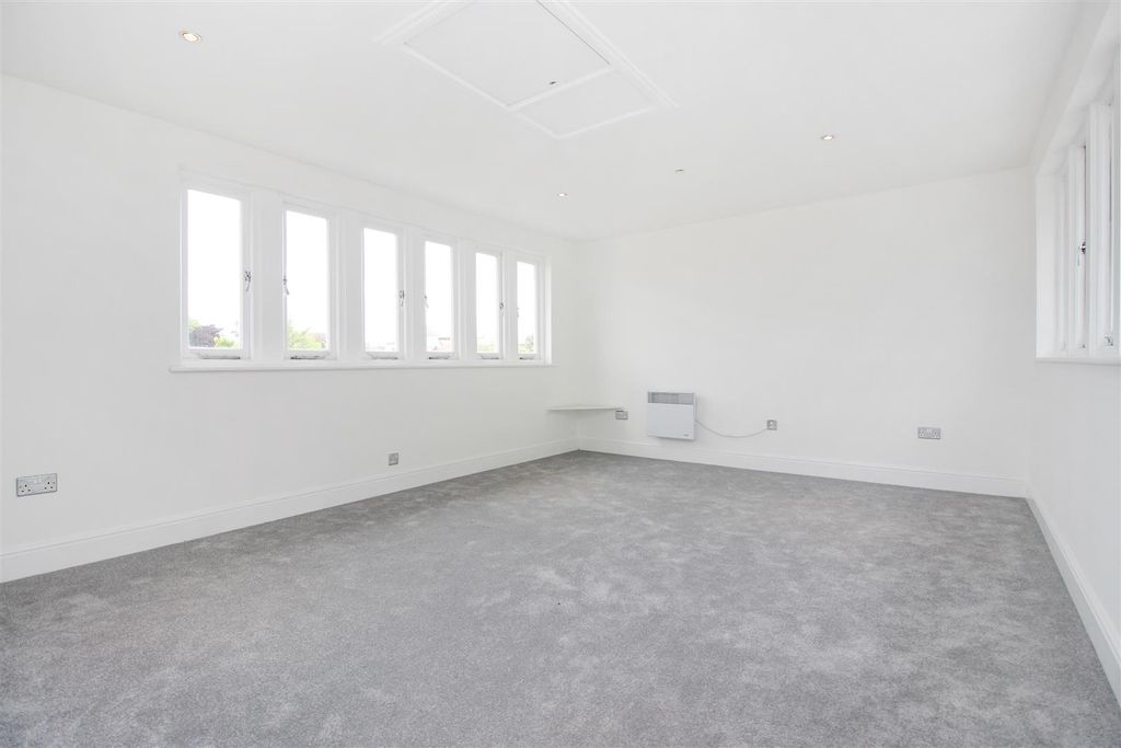 Additional image 10 of 2 bed flat to rentSt. Marys Street, Canterbury, Kent CT1