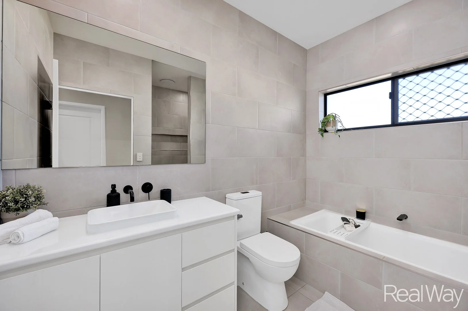 Additional image 26 of 1 Stapleton Avenue, Innes Park QLD 4670