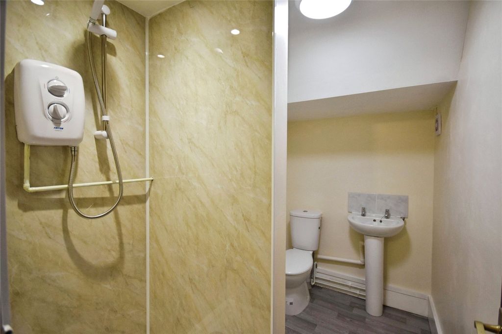 Additional image 9 of 1 bed flat to rentBedford Road, Reading RG1