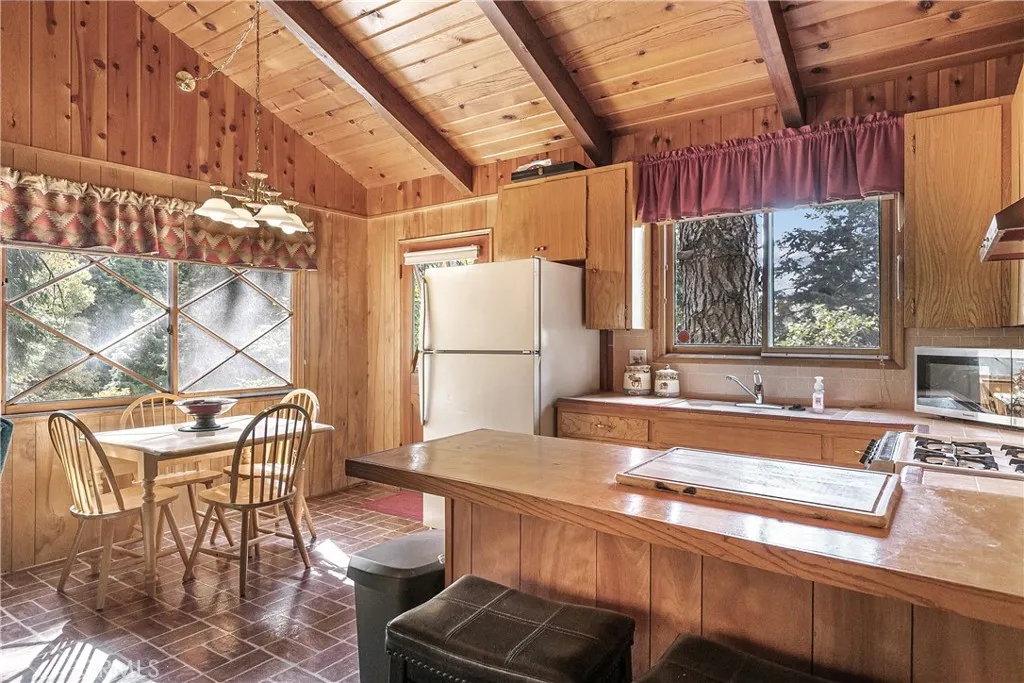 Additional image 5 of 748 Lake, Lake Arrowhead, CA 92352