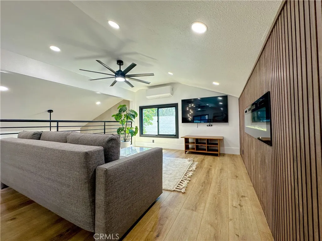 Additional image 9 of 715 N Zeyn St, Anaheim, CA 92805